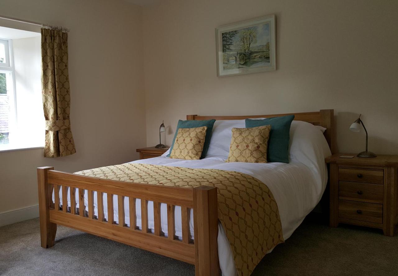Pontyclerc Farm House Bed And Breakfast Ammanford Exteriör bild