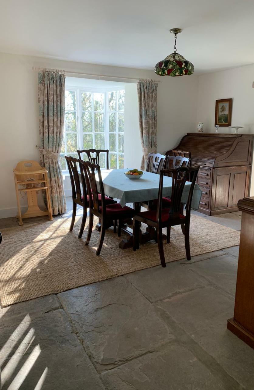 Pontyclerc Farm House Bed And Breakfast Ammanford Exteriör bild